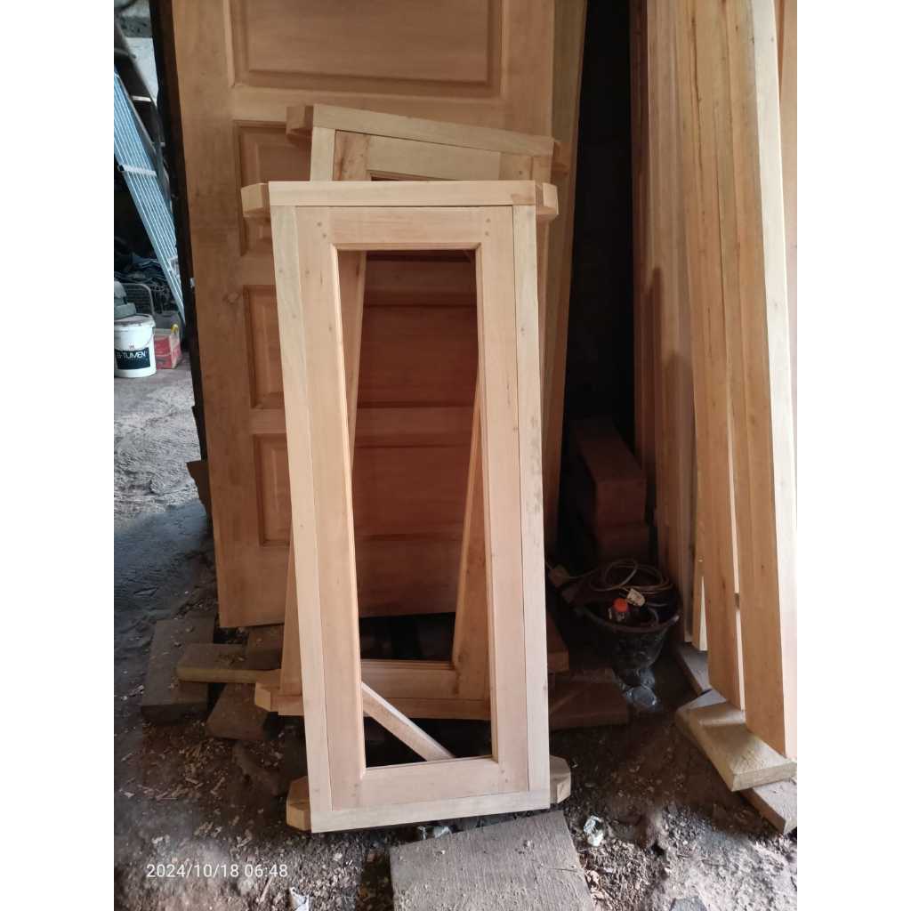 Kusen pintu jendela daun pintu daun jendela kayu lokal standar minimalis Bandung