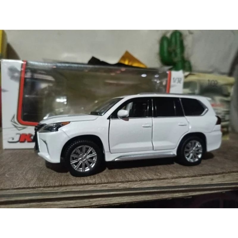 Diecast miniatur all New lx 570 lexus lx570 Parfume Pewangi pajangan Pengharum Mobil ParfumCocok dij