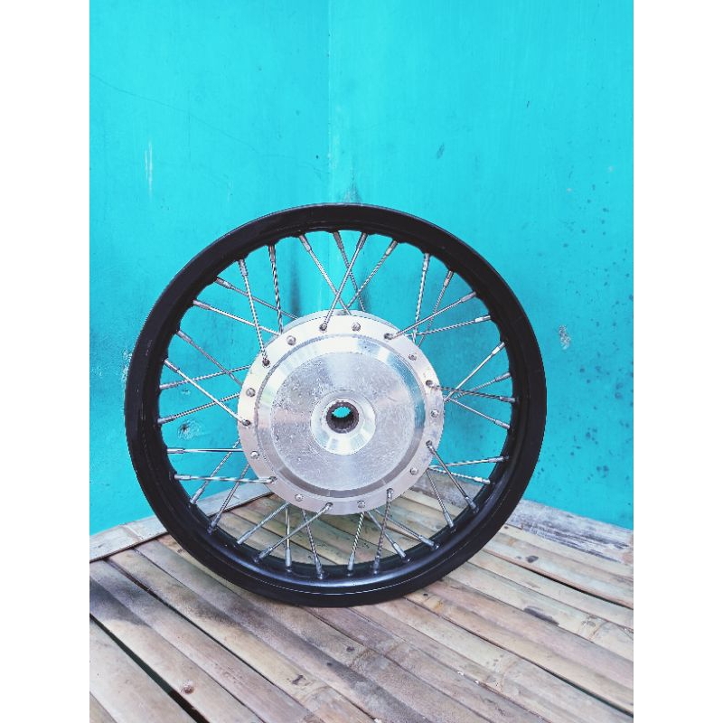 Velg pelek belakang variasi pariasi beat PNP Vario 110