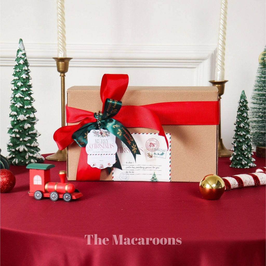 

Promo 7.7 Hampers Natal isi Kue Kering Botol Tumbler Boneka Santa Claus