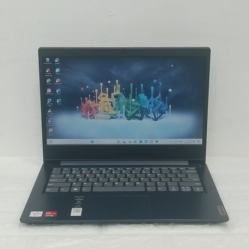 Laptop Lenovo Slim 3 Amd Athlon Silver 3050U RAM 8GB SSD 256GB