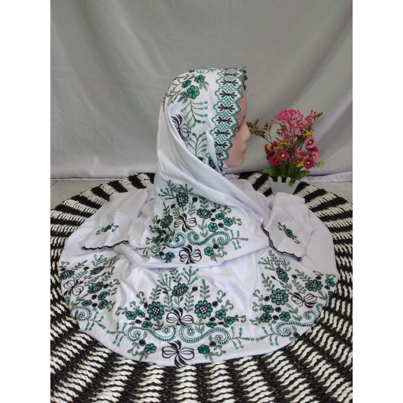 Mukena terusan/lajuran bordir bunga warna putih