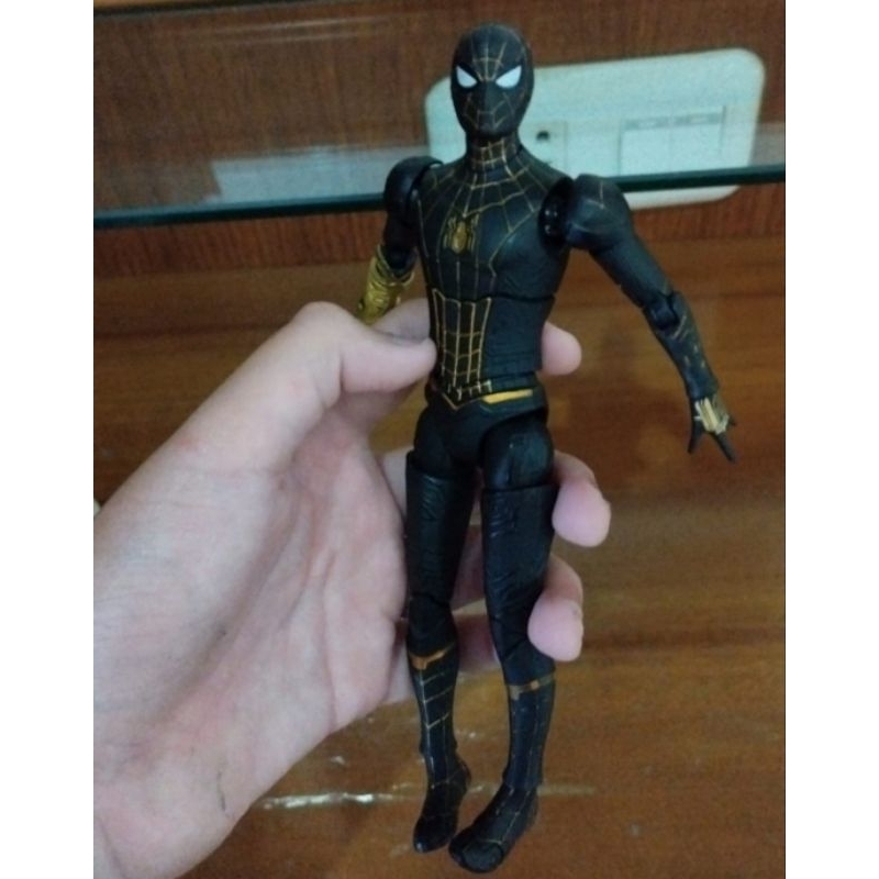 ZD TOYS SPIDERMAN BLACK AND GOLD SUIT SECOND