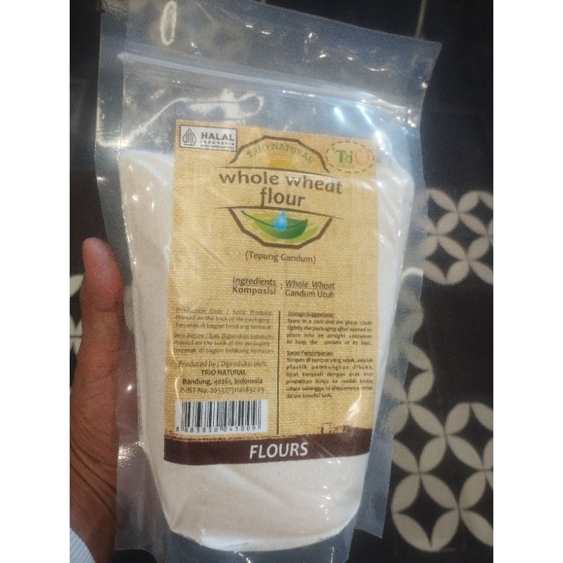 

trio natural whole wheat flour 500gr tepung gandum