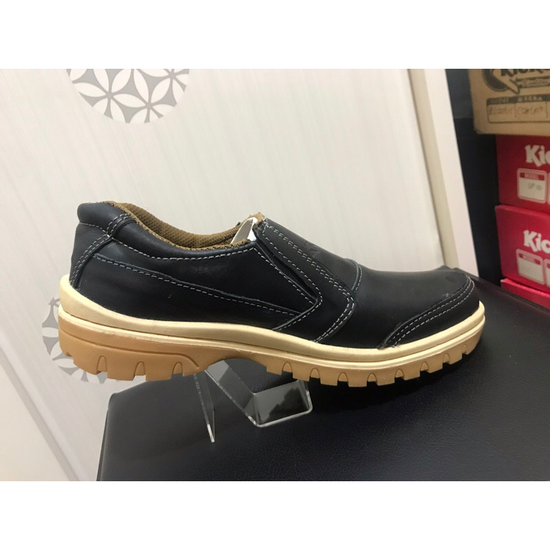 Sepatu Pantofel Pria kerja CUCI GUDANG