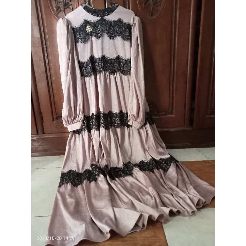 dress Shella saukia preloved