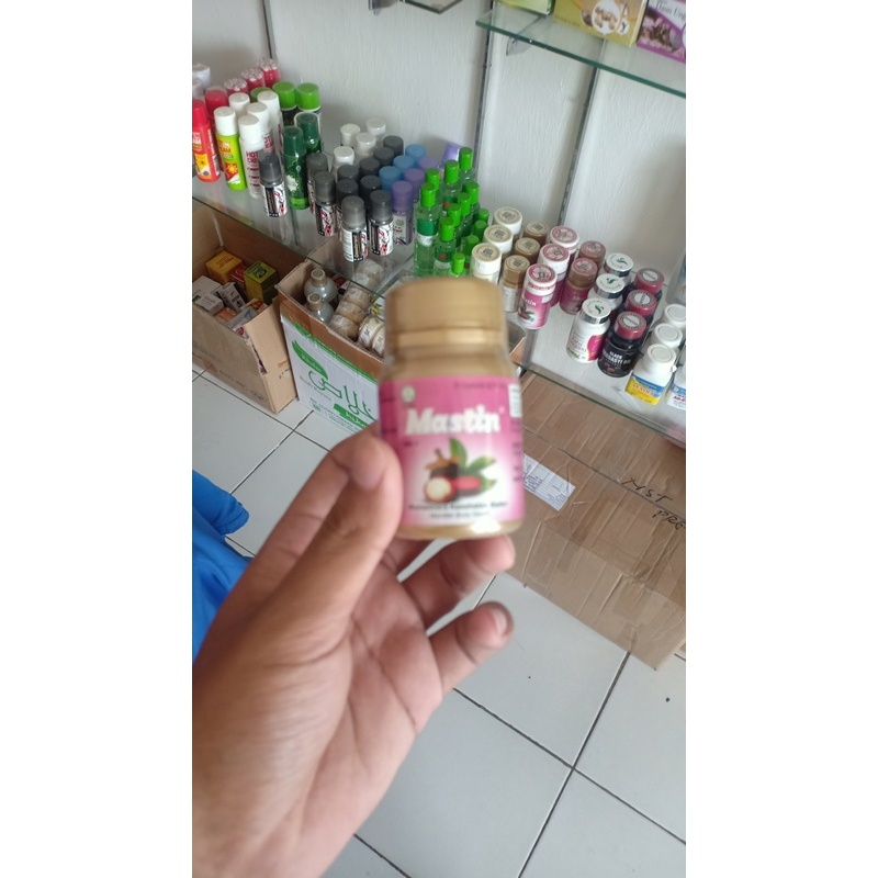 

Ratu Langsing Kegunaan : Membantu mengurangi lemak tubuh Komposisi : - Murrayae Folium - Sennae Folium PERINGATAN PERHATIAN : - Pemakaian produk ini harus disertai olahraga teratur, diet rendah lemak dan rendah kalori -Tidak direkomendasikan untuk wani