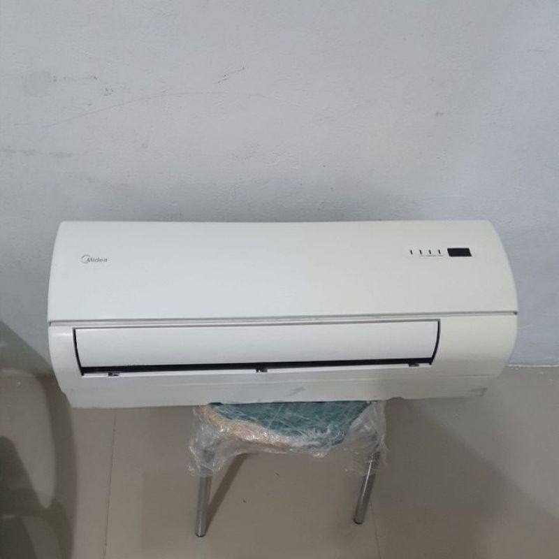 Second Ac Indoor Midea 1pk ( Mulus)