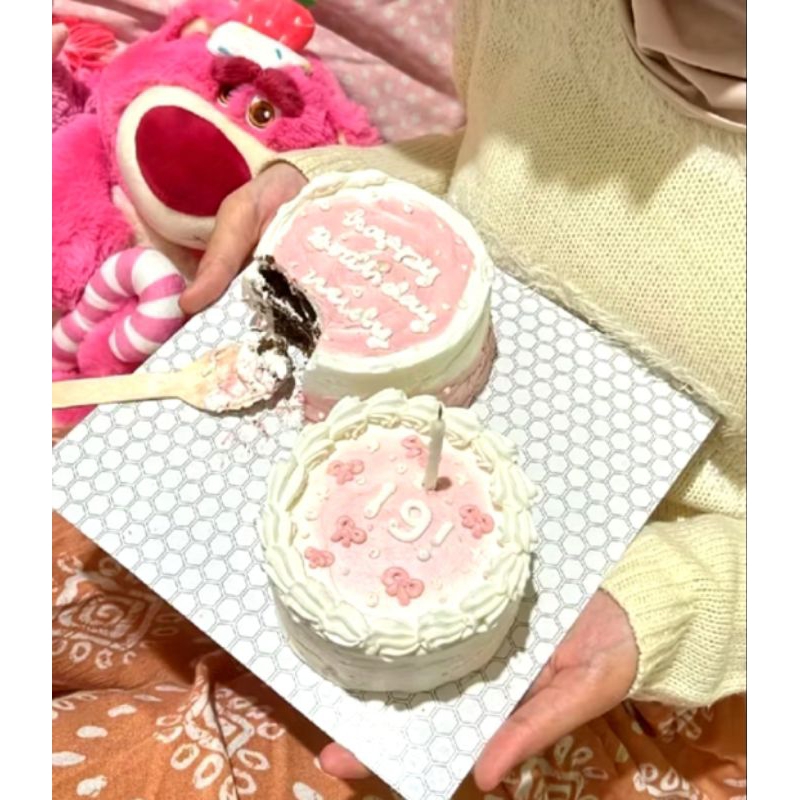 

(BACA DESKRIPSI) Kue Ultah Korean Cake UK 12 x 2 wajib INSTANT H-3 Bento Cake Birthday Ulang Tahun Bebas Dekor Karakter