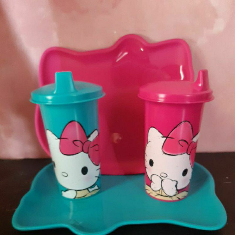 TUPPERWARE tempat makan/mìnum anak