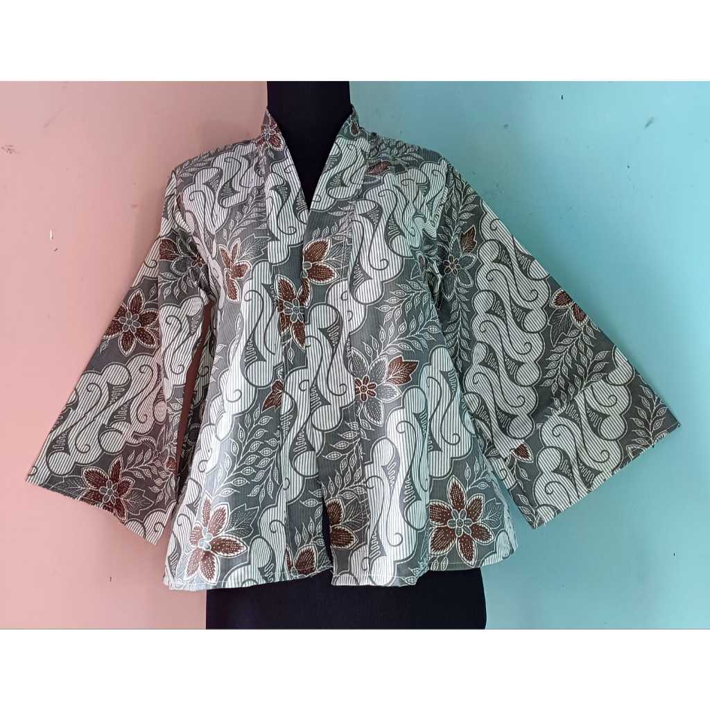OUTER BATIK MODERN CROP  TOP KEKINIAN