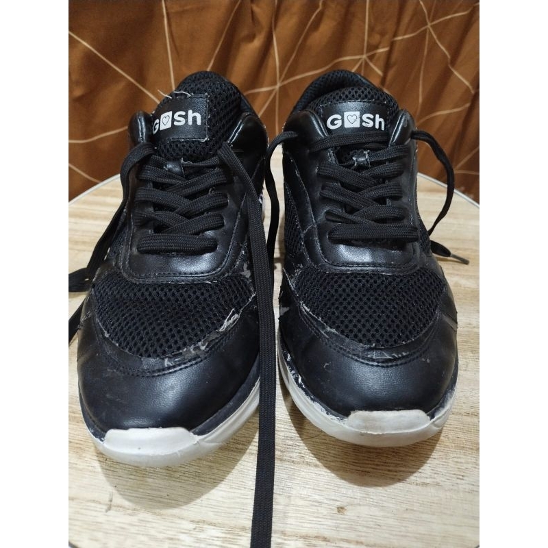 Sepatu Gosh Preloved