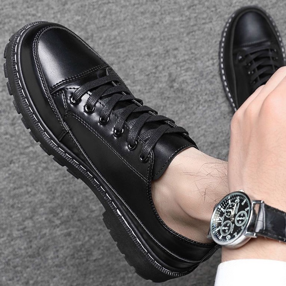 Banyak Dipakai Sepatu Pria Carlos Docmart Original