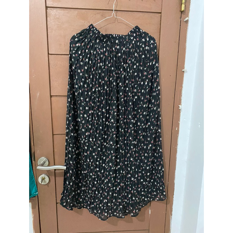 Preloved rok bunga