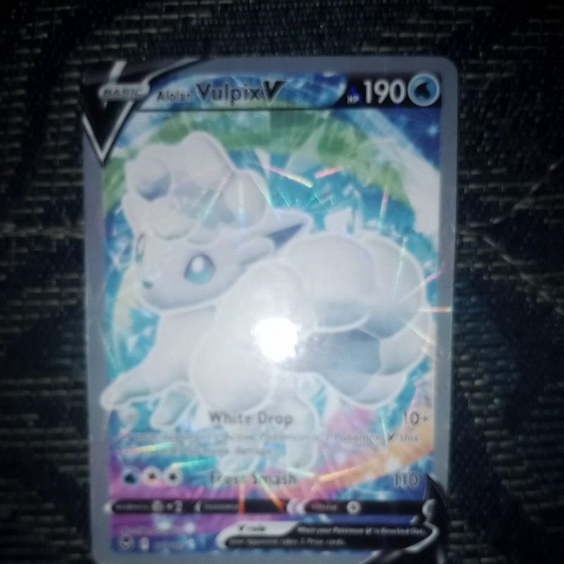 Kartu pokemon Skeledirge dan VulpixV