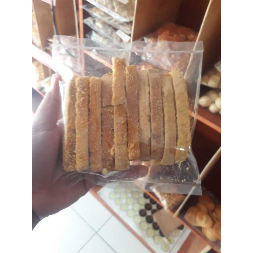 

Bolu Kering 75 gram