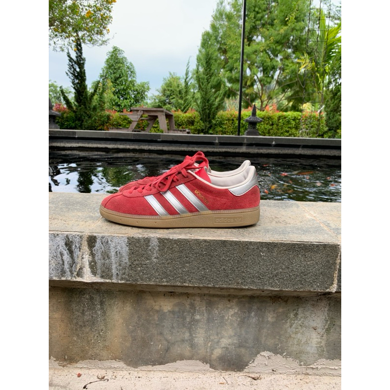 ADIDAS MUNCHEN RED SCARLET
