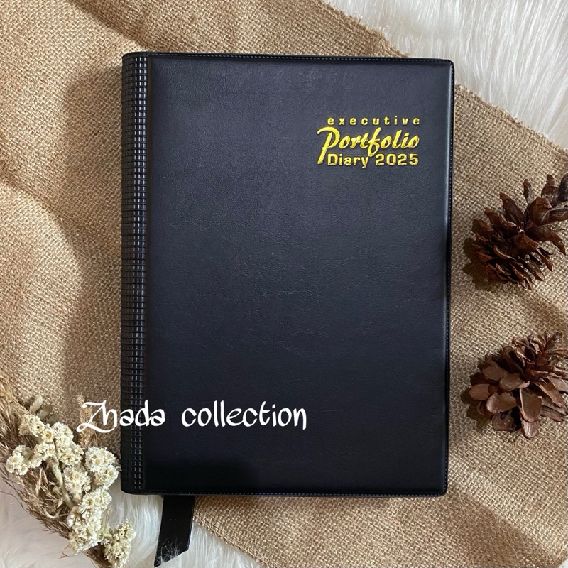 

Buku Agenda Executive Portfolio Diary Tahun 2025 Ukuran 19x25cm