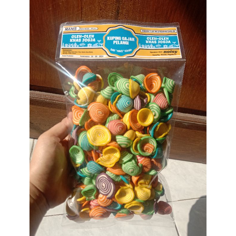 

Kuping Gajah Pelangi Oleh- Oleh Khas Jogja