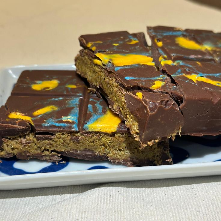

Filled Bar Chocolate - Dubai Chocolate with Pistachio Filling - Cokelat Viral