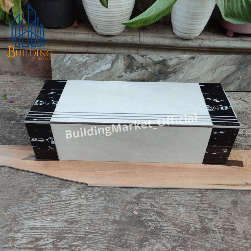 Granite Tangga 30x90 20x90 - 30x80 20x80 Aquani Cream/List Obsidian Black/Matt/ 1 Set