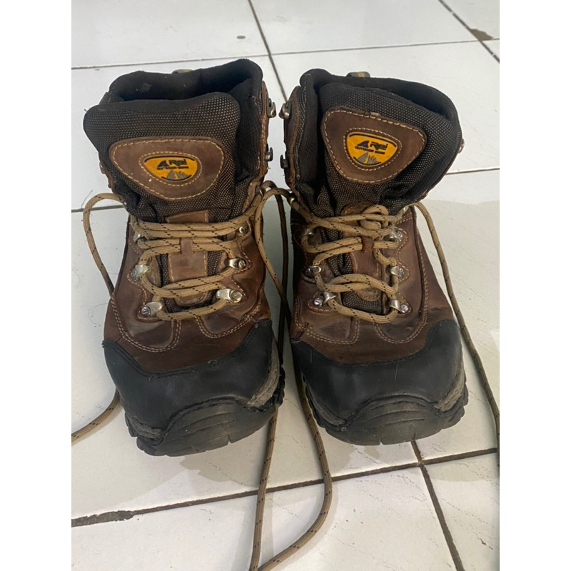Sepatu outdoor Rei Original size 44