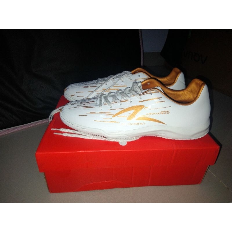 SEPATU FUTSAL LS REBORN