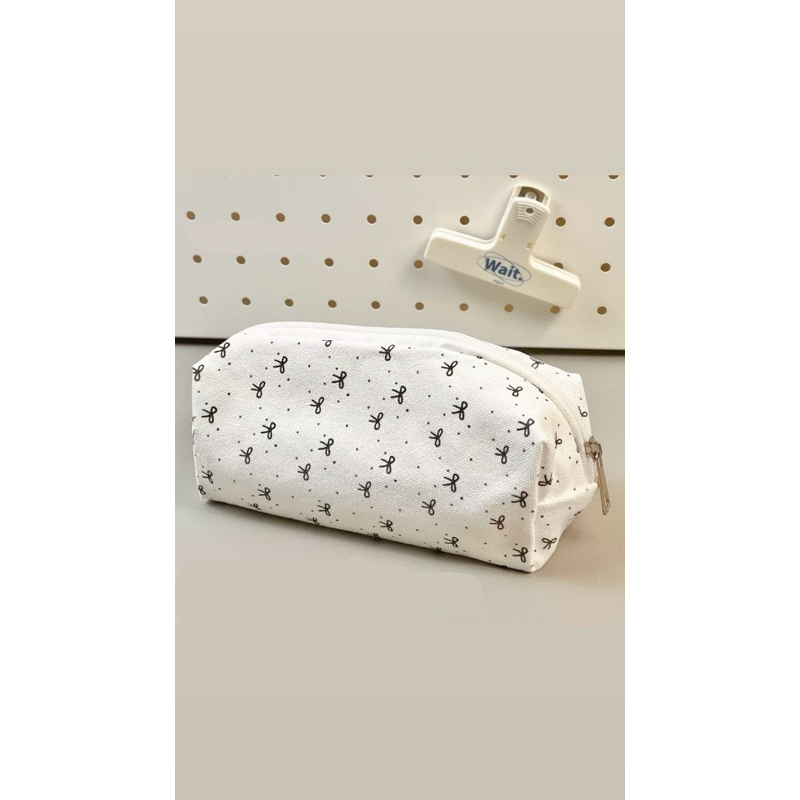 

[preorder-fordiala] kotak dompet pensil pen putih pita hitam ribbon coquette cantik lucu aesthetic
