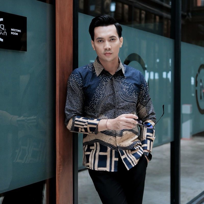 BATIK PRIA SLIMFIT BIRU DONGKER NAVY PREMIUM KATUN BATIK ELEGAN
