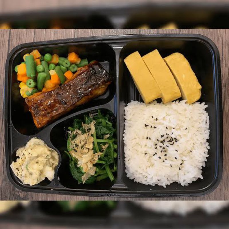 

PAKET BENTO SALMON. (VARIANT MIX BERUBAH SESUAI STOK Y ADA)