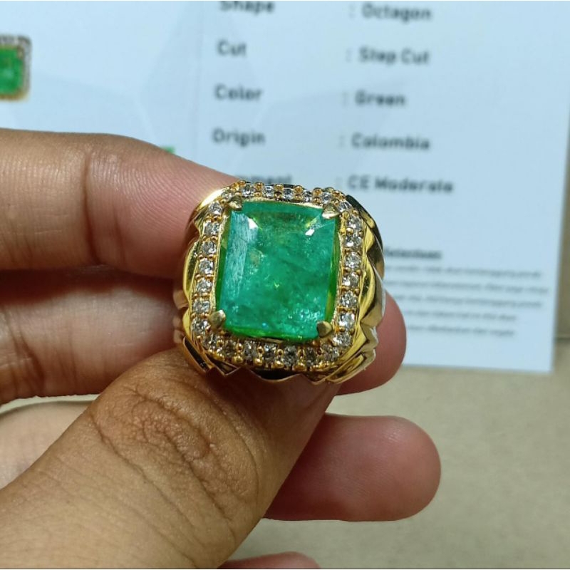 BATU CINCIN PERMATA ZAMRUD ASLI NATURAL BERSERTIFIKAT