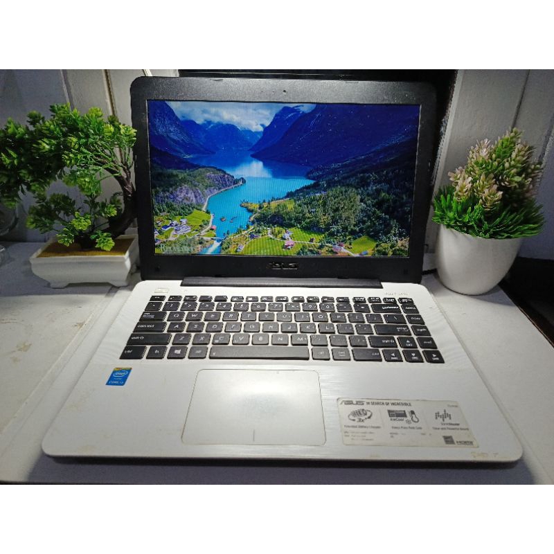 LAPTOP NOTEBOOK ASUS X455LA CORE I3 SSD SIAP PAKAI