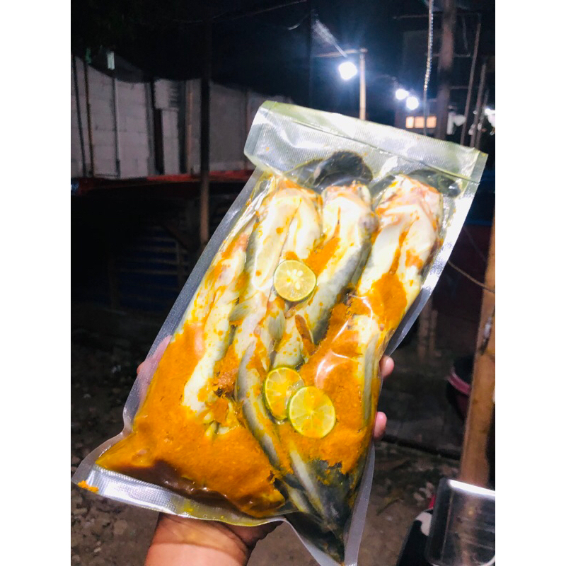 

Lele Bumbu Kuning | Siap Goreng | Isi 8/7 Ekor