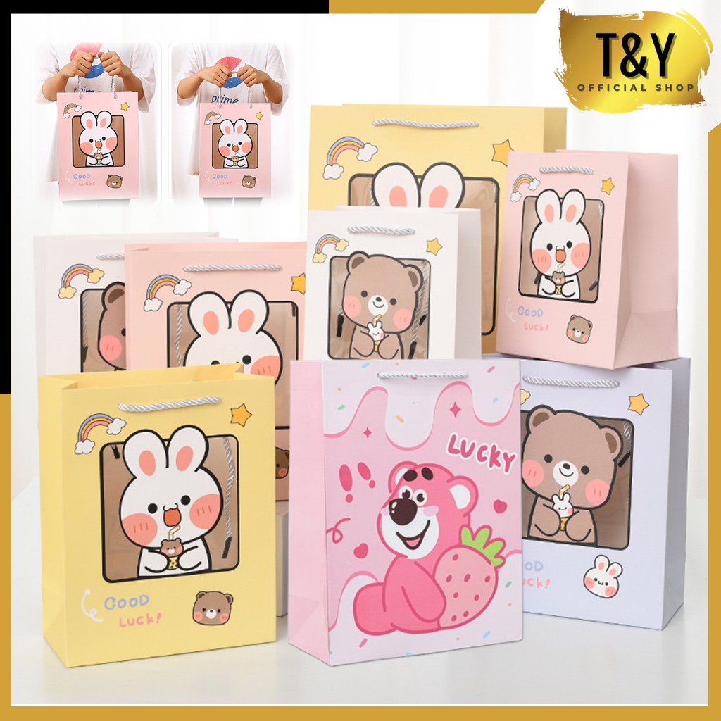 

T&Y Goodie Bag Motif Beruang Strawberry Paperbag Karakter Kartun Rabbit Bear Lucu Transparant Tas Jinjing Mika Serbaguna Bingkisan Hadiah Hampers Ulang Tahun Anak Kotak Souvenir Kantong Tentengan Bingkisan Paper Bag