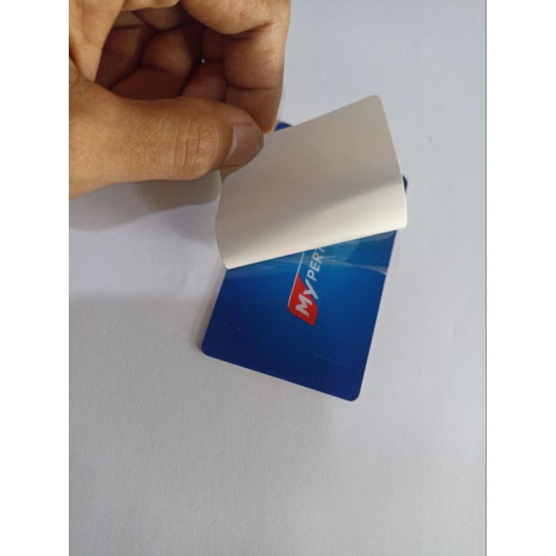 

stiker transparan pelindung kartu pvc