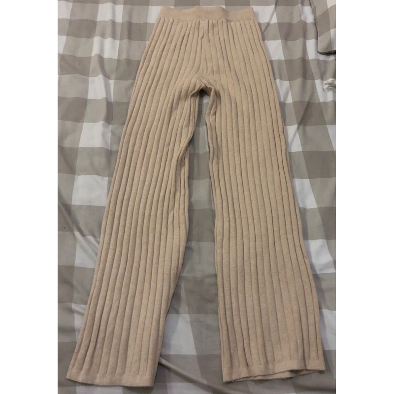 Beatrice Clothing Amber Knit Pants Beige Cream Celana Panjang Rajut Wanita