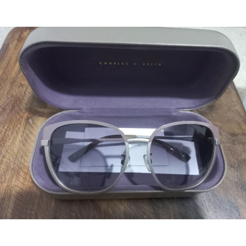 #Preloved#Charles & Keith Women Sunglasses