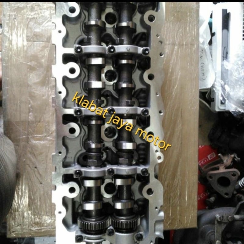 CYLINDER HEAD ASSY INNOVA DIESEL HILUX 2,5 2KD