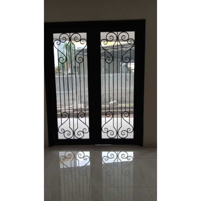 pintu kusen utama model tempa klasik