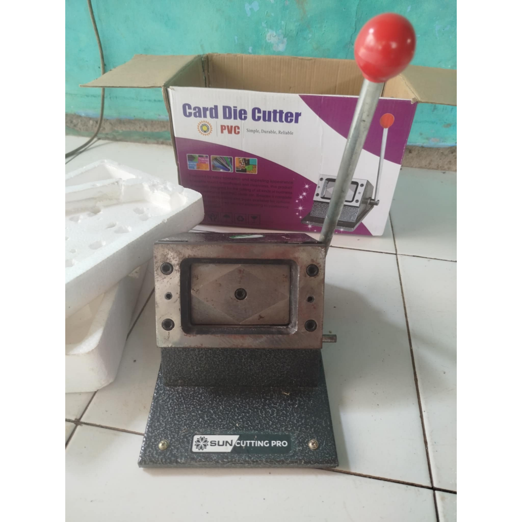 

mesin plong ID card
