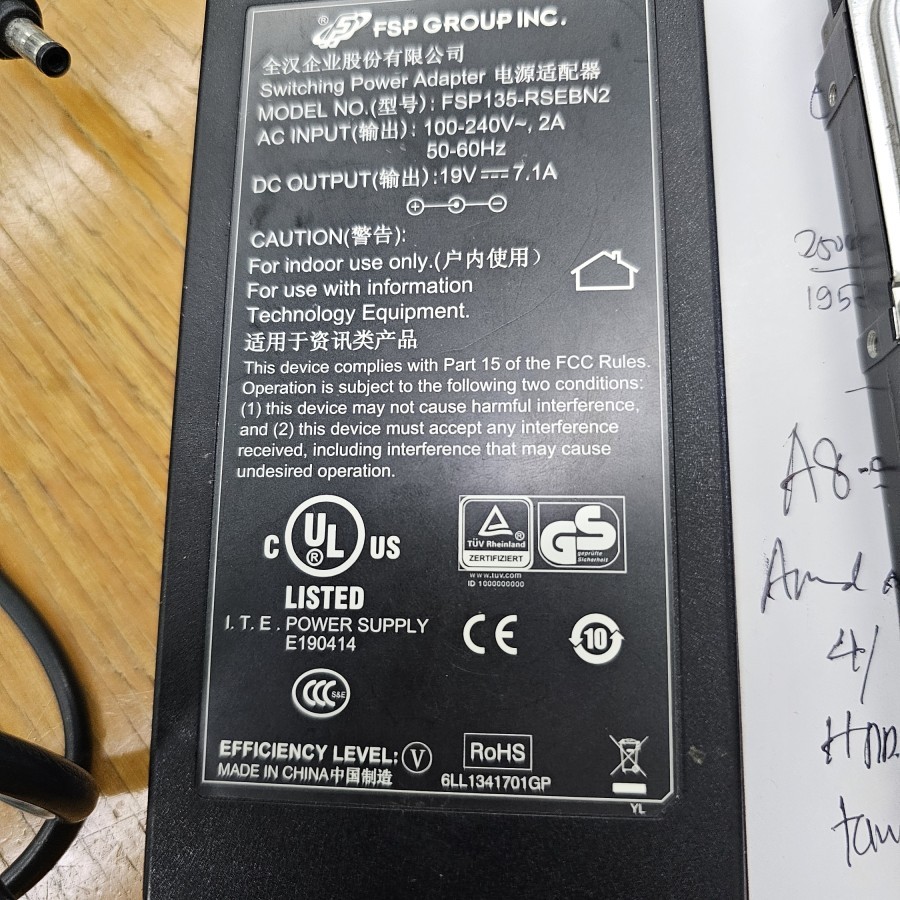 Adaptor ( Switching Power ) Merek "FSP Group Inc 19V / 7.1 Ampare