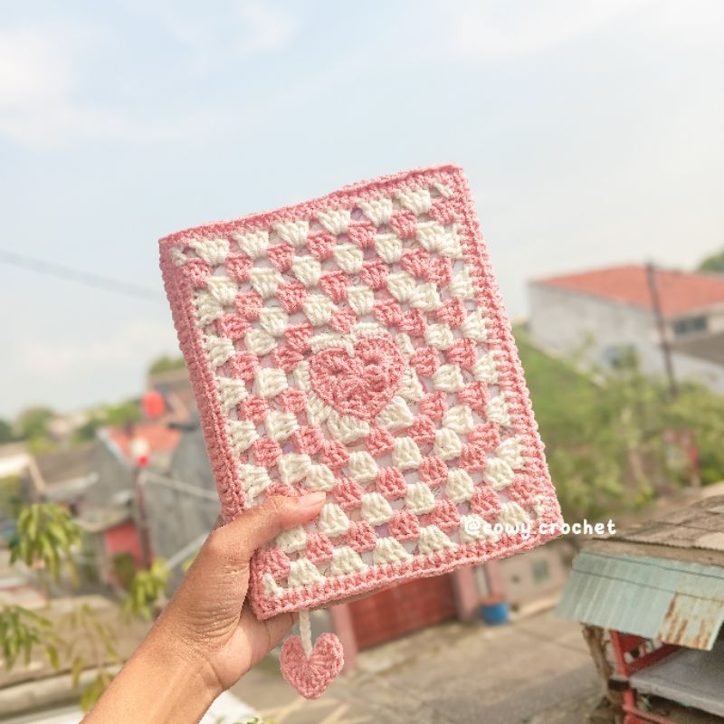 

COWY CROCHET - Sampul Buku Rajut Love, Hati, Heart, viral tiktok Granny Square / Sampul Binder / Binder Cover / Book Sleeve / Sampul Buku Emma / Cover Book Crochet / Sampul Novel / Sampul aesthetic minimalis Lucu / sampul al quran, sampul kitab