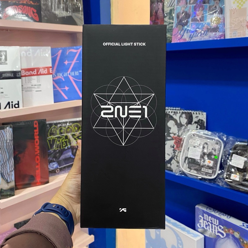 [ OFFICIAL ] LIGHTSTICK 2NE1