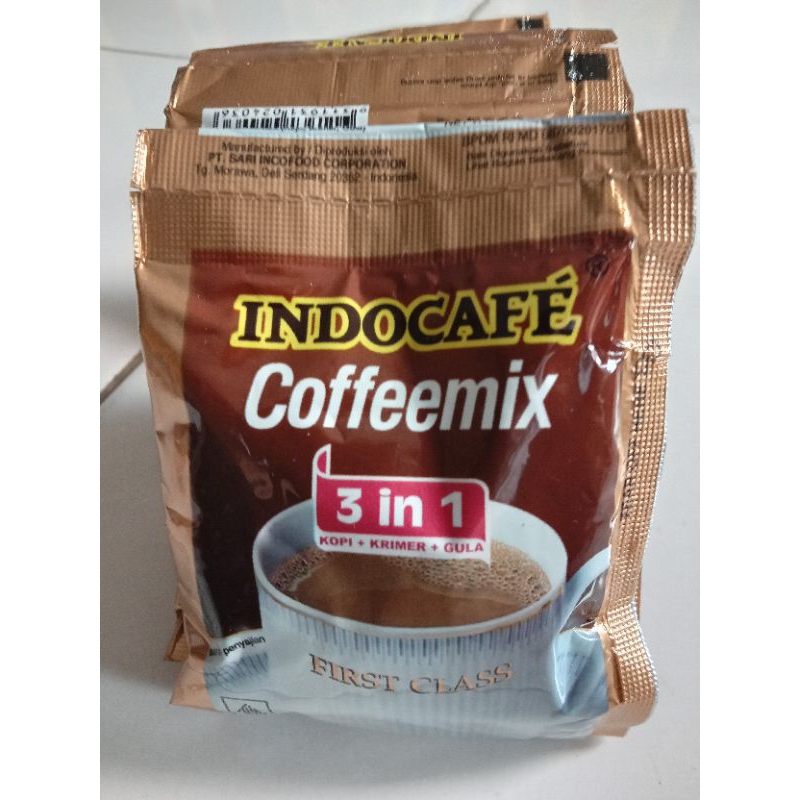 

KOPI INDOCAFE COFFEE MIX 3 in 1