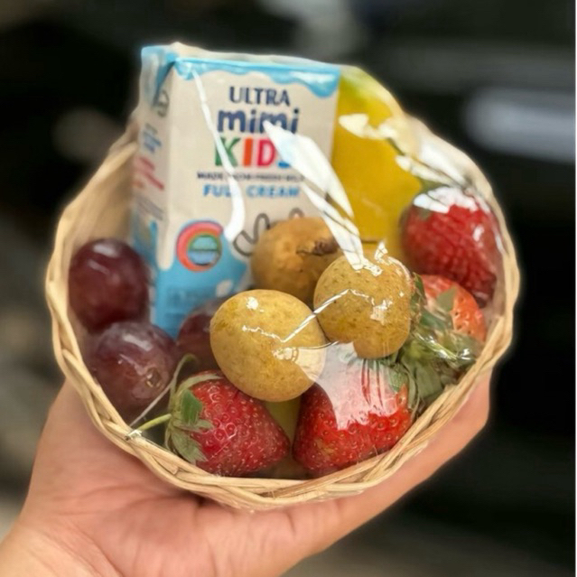 

Paket parcel buah mini segar untuk ulangtahun, GOODIBAG ulangtahun, bingkisan party, jumat berkah