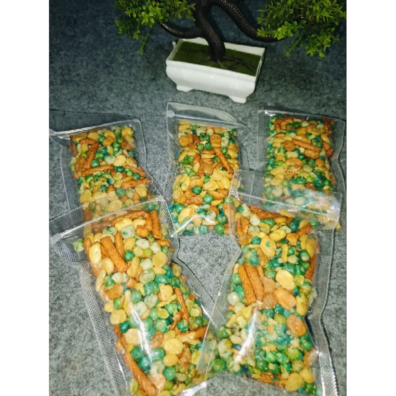 

Kacang Campur/Kacang Mix