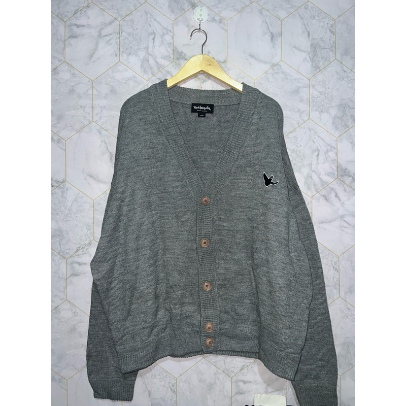 rajut oversize cardigan abu mark Gonzales