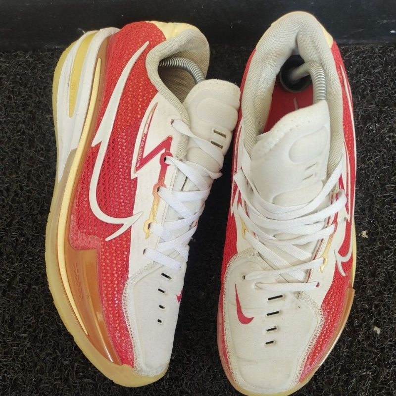 SEPATU NiKe ZOOM CUT | sz 45- insole 28 cm | Secondbrand