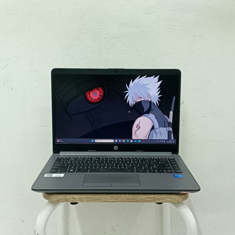 laptop hp 240 G8 Intel core i5-1135G7 Iris Xe graphics ram 8gb/SSD 512gb fhd ips