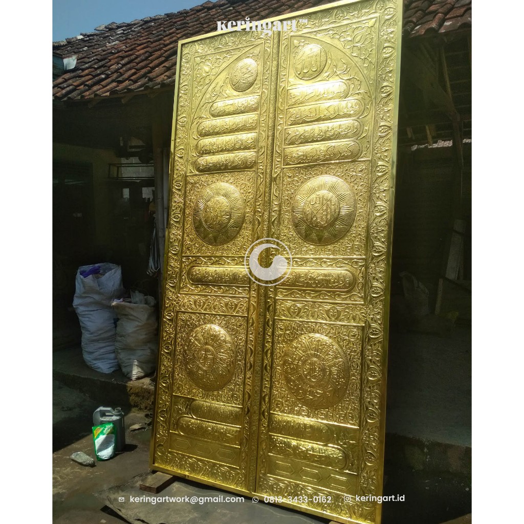 replika pintu kabah bahan tembaga dan kuningan